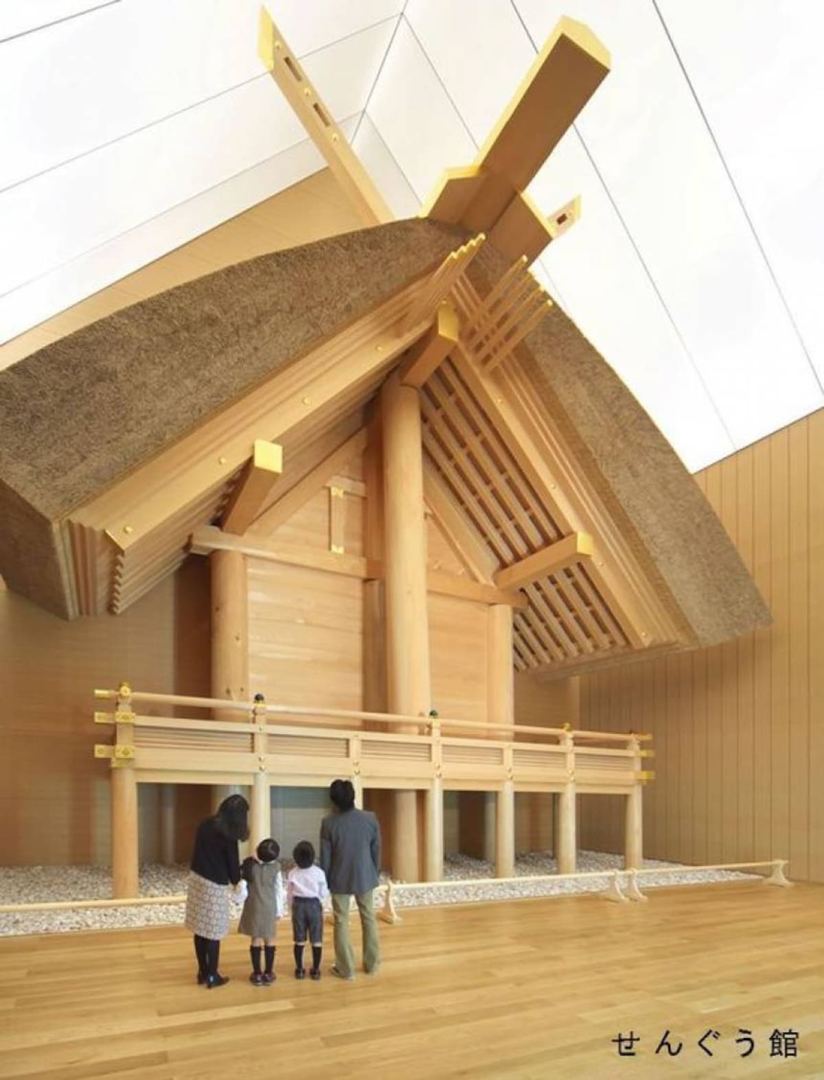 5. Visit the gods of Ise Grand Shrine (Museo Sengukan)