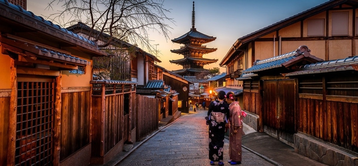 16:30～17:00 法觀寺 (八坂塔)