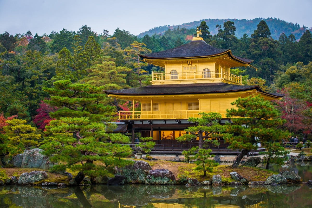 1. วัดคินคะคุจิ หรือวัดทอง (Kinkakuji Temple)
