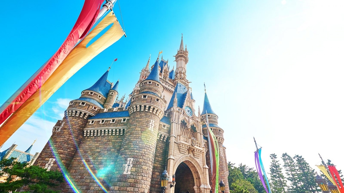 2. โตเกียวดิสนีย์แลนด์  (Tokyo Disneyland)