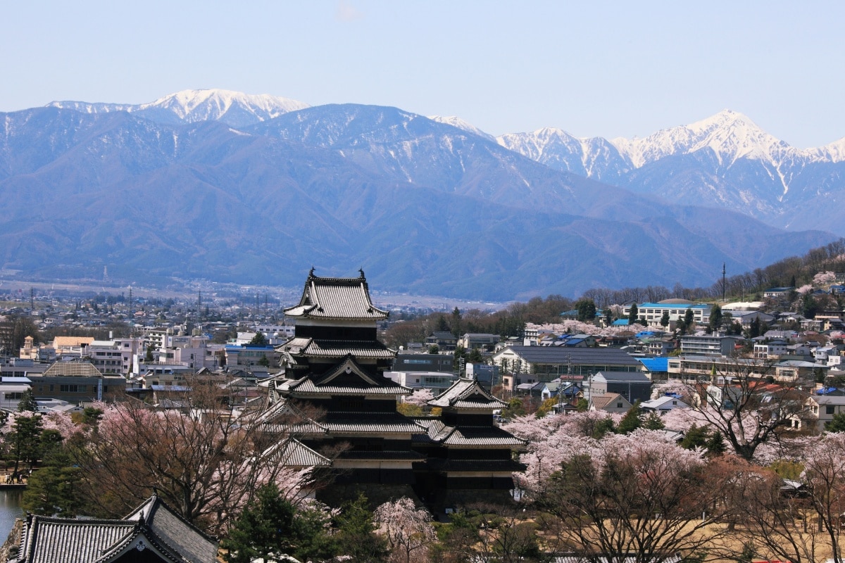 5. ปราสาทอีกาดำ มัตสึโมโตะ (Matsumoto Castle)