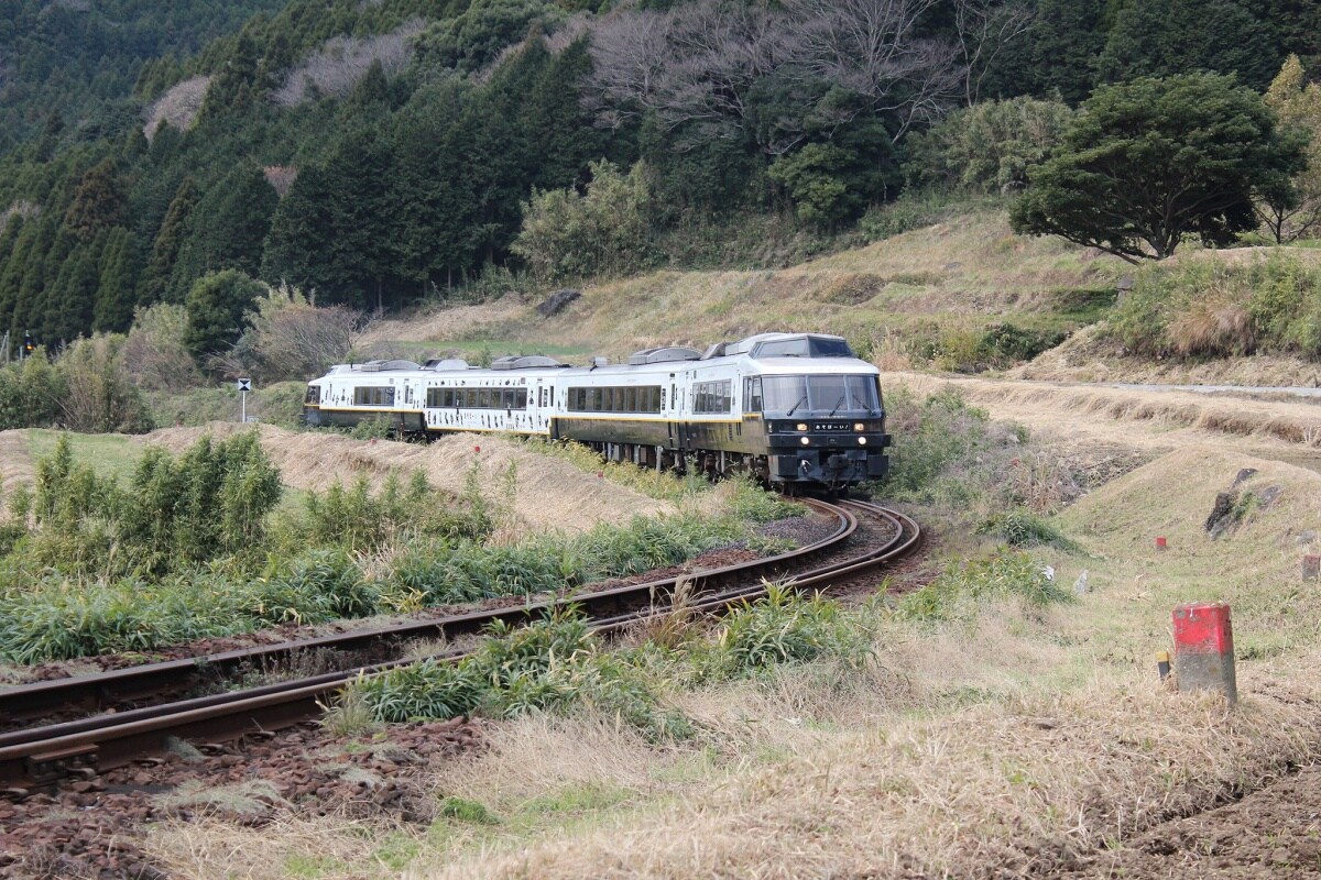 3. รถด่วนพิเศษไปเบปปุ อะโสะบอย Limited Express Aso Boy!