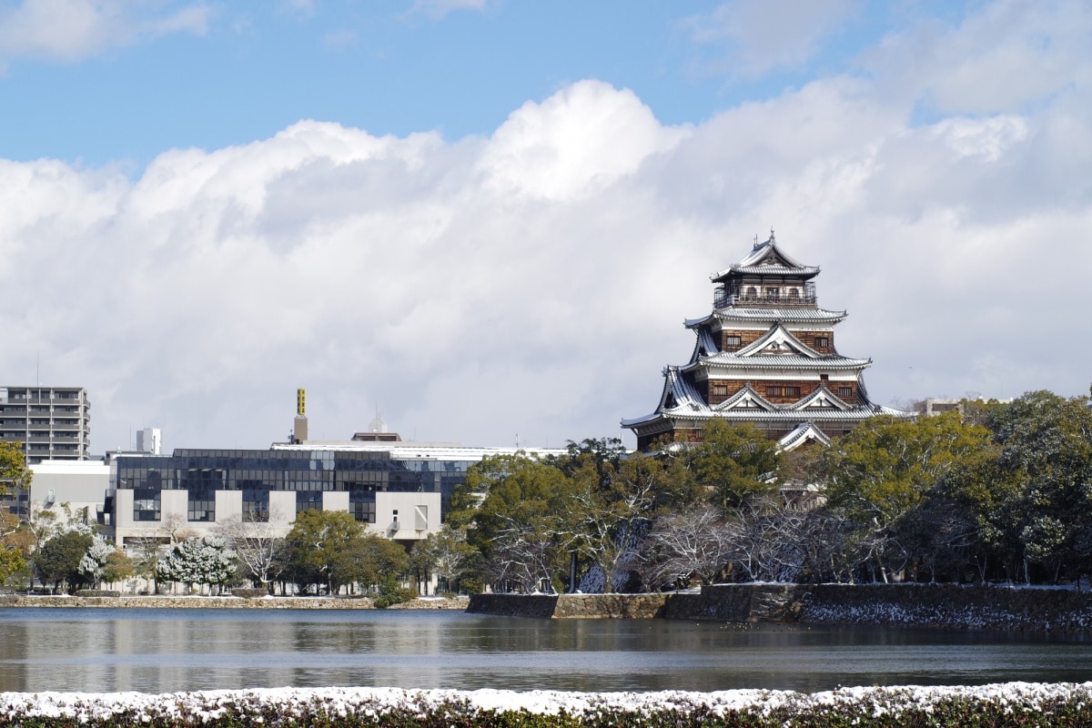 4. ปราสาทฮิโรชิม่า หรือปราสาทปลาคาร์ฟ (Hiroshima Castle)