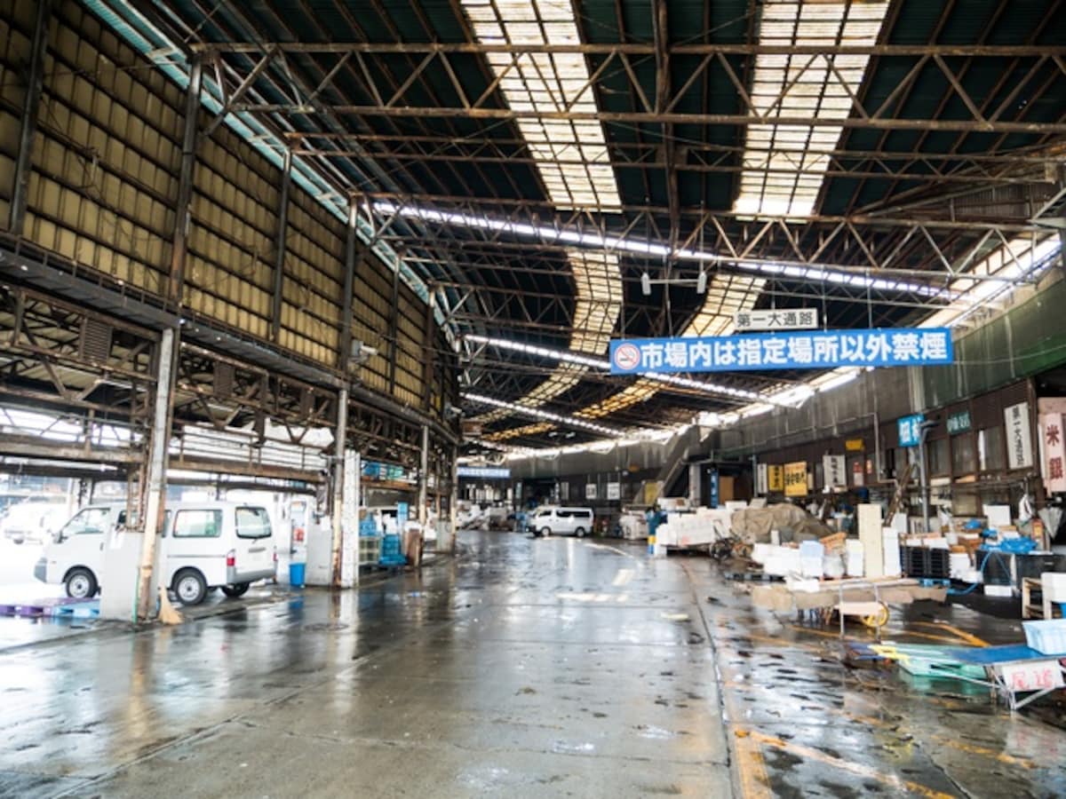 6. Tsukiji Market (築地市場)