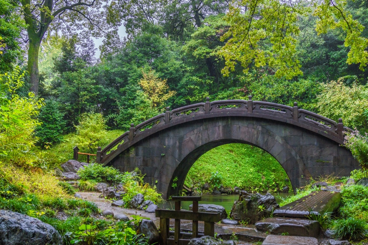 2. สวนโคอิชิคาวะ โคระคุเอ็น (Koishikawa Korakuen) สวยทุกฤดูตั้งแต่ซากุระ ใบไม้แดง