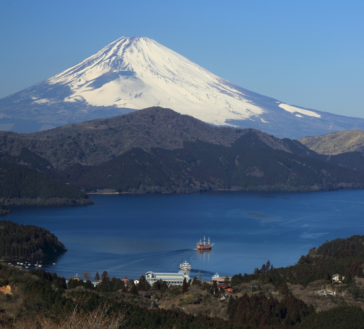 4. ล่องเรือโจรสลัดฮาโกเน่ (Hakone)