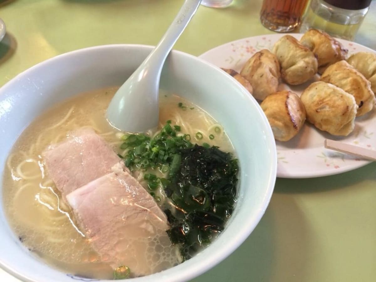 懷舊情懷滿點的豚骨拉麵｜餃子會館@佐賀・武雄