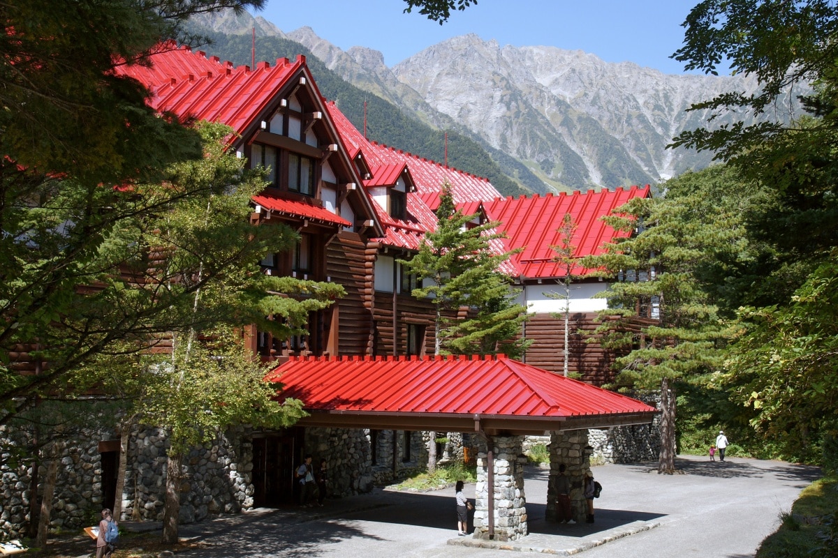 6. Kamikochi Imperial Hotel สถานที่พบรักของสองตัวเอกในเรื่อง The Wind Rises (ปีกแห่งฝัน วันแห่งรัก)