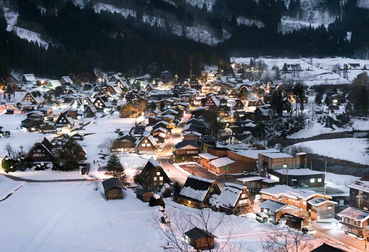 1. หมู่บ้านชิราคาวาโกะ จ.กิฟุ (Shirakawago, Gifu)