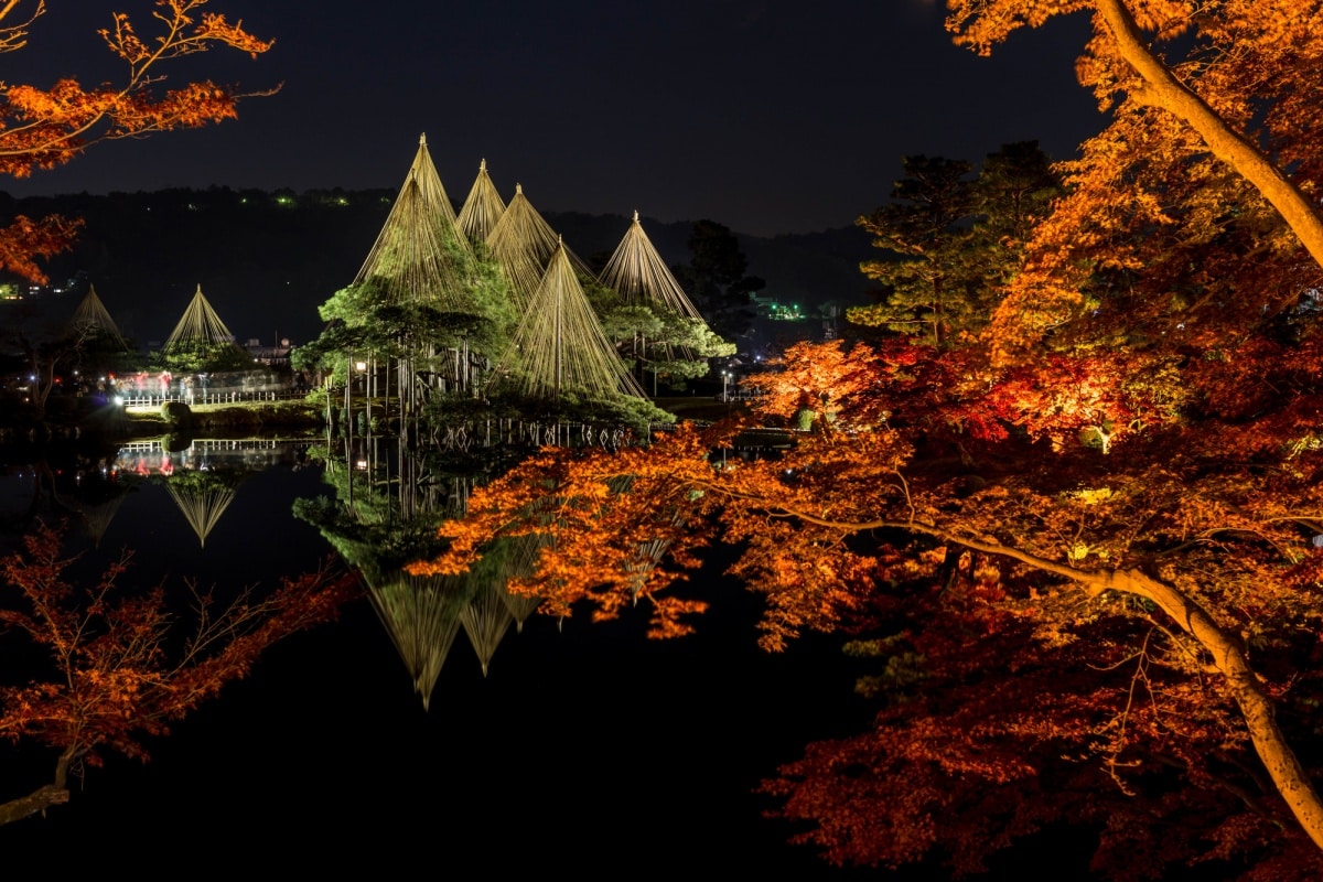 7. สวนเคนโรคุเอ็น คานาซาวะ จังหวัดอิชิคาวะ (Kenrokuen Garden Kanazawa, Ishikawa)