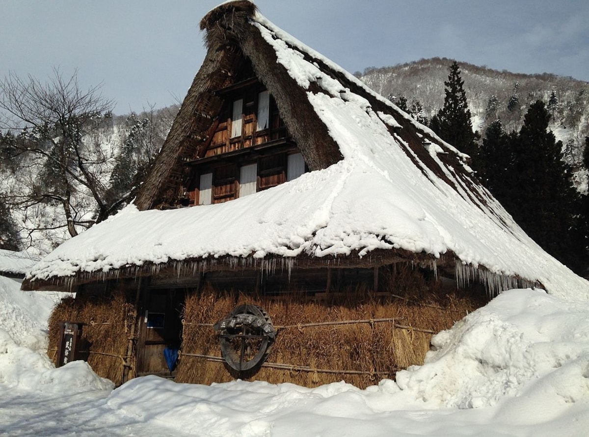 4. หมู่บ้านซูกานุมะ จังหวัดโทยามา (Suganuma village, Toyama)