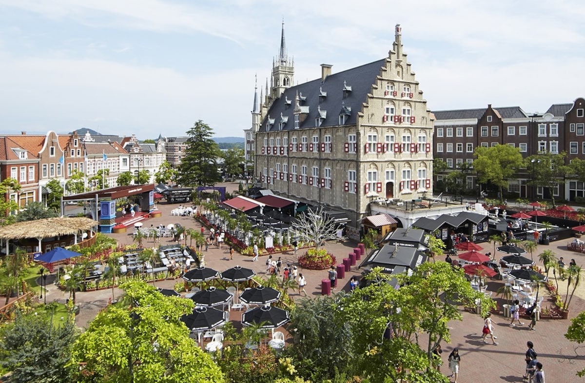 3. เฮาส์ เทน บอช (Huis Ten Bosch)