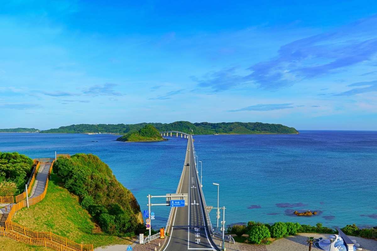 5. สะพานสึโนะชิมะ (Tsunoshima Bridge)