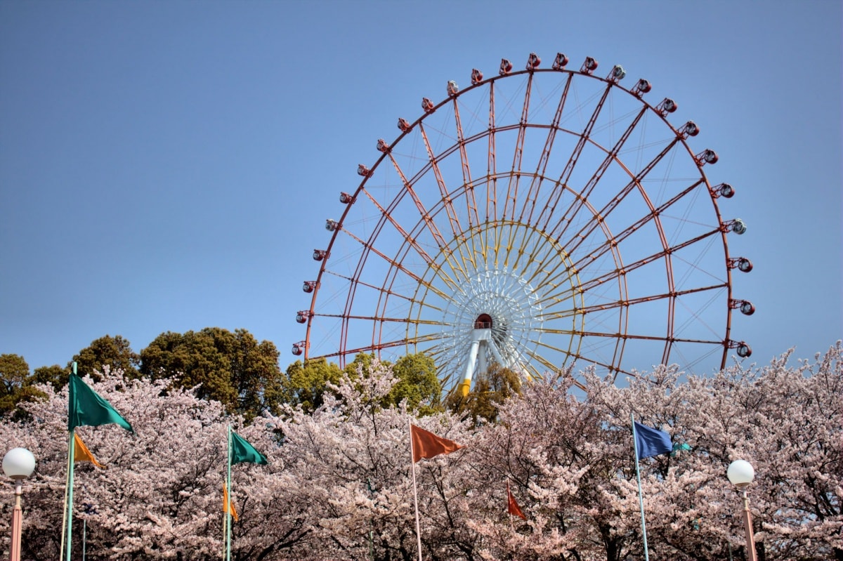 10 ชิงช้าสวรรค์ Daikanransha Rainbow ที่สวนสนุก Greenland (Kumamoto)