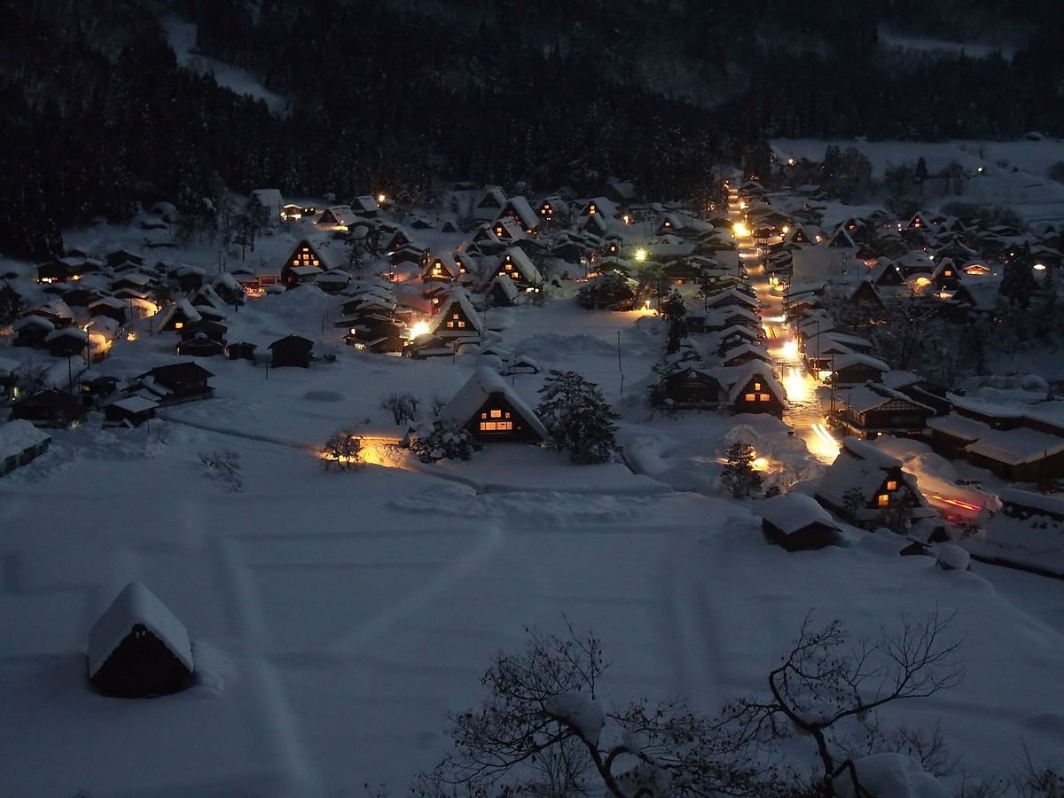 4. เที่ยวชิราคาวาโกะ (Shirakawago)