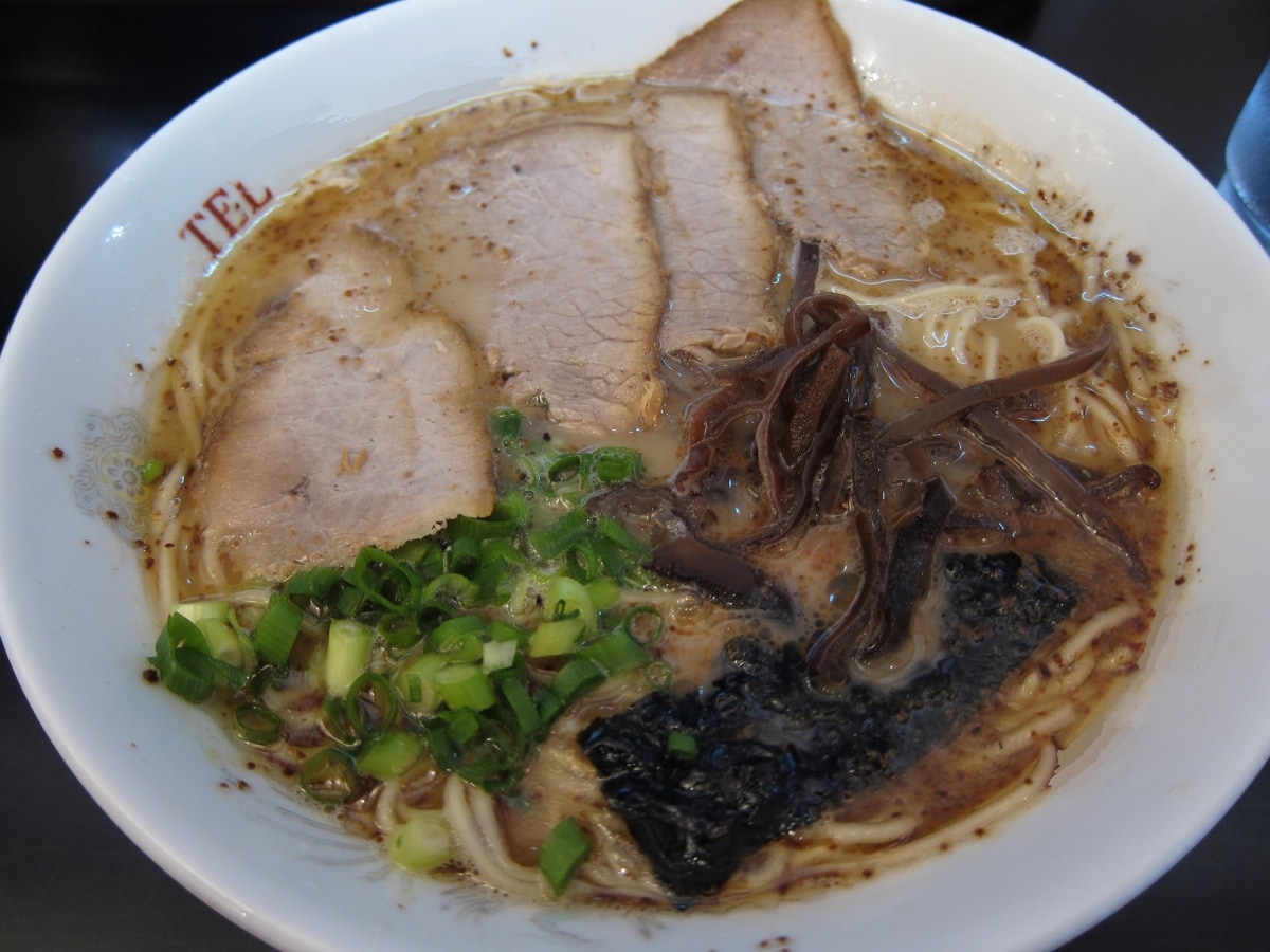 ราเมงคุมะโมโตะ (熊本ラーメン) - Kumamoto