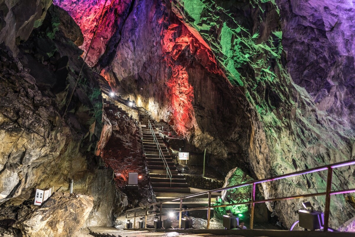 2 ถ้ำหินปูนนิปปะระ (Nippara Limestone Cave)