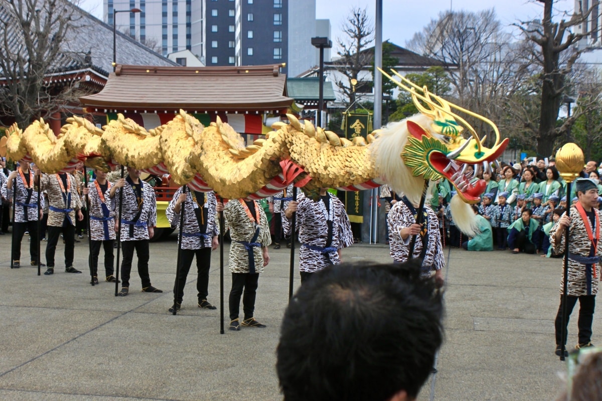 Experience the Dance of the Golden Dragon | All About Japan