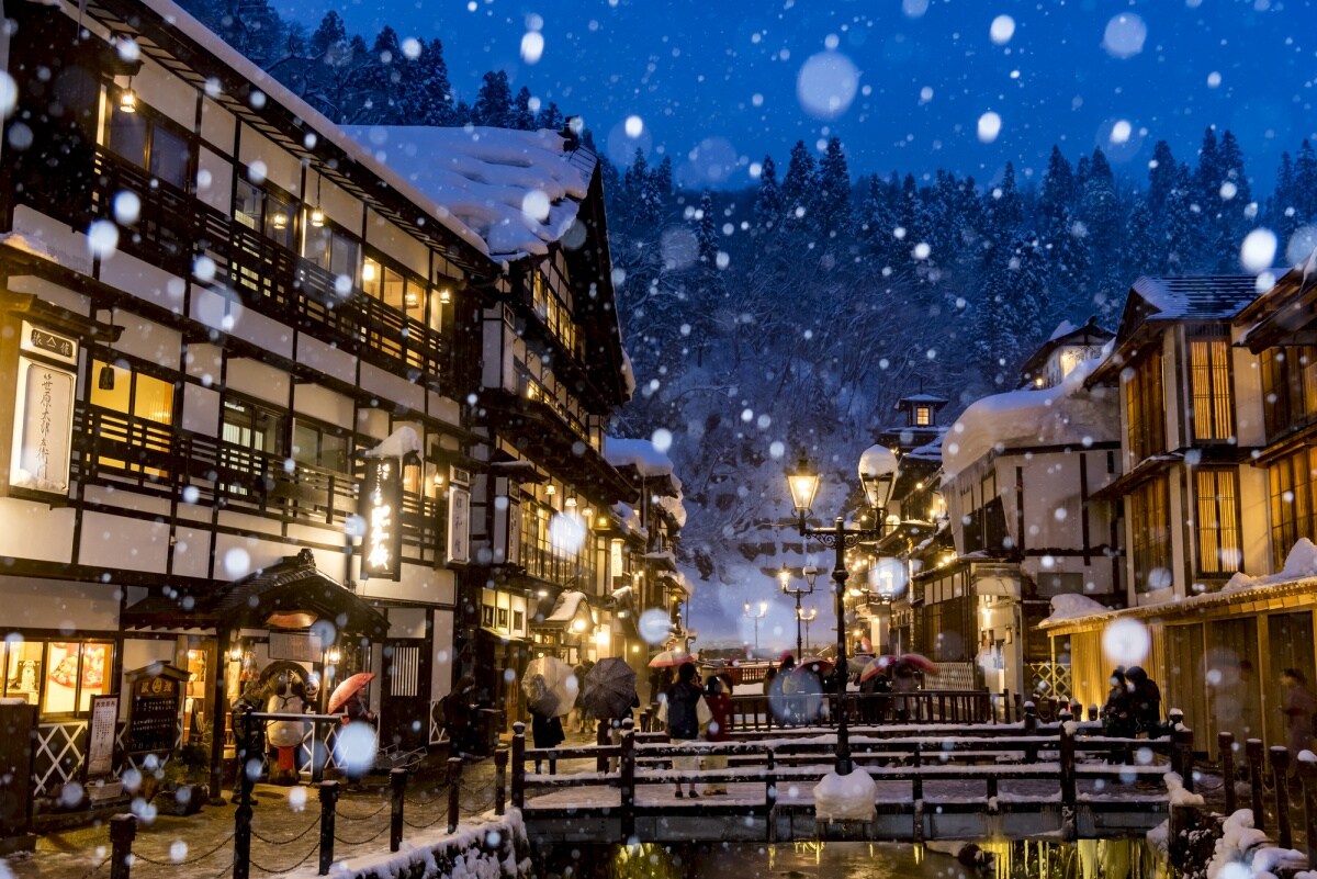 กินซัน ออนเซ็น (Ginzan Onsen)