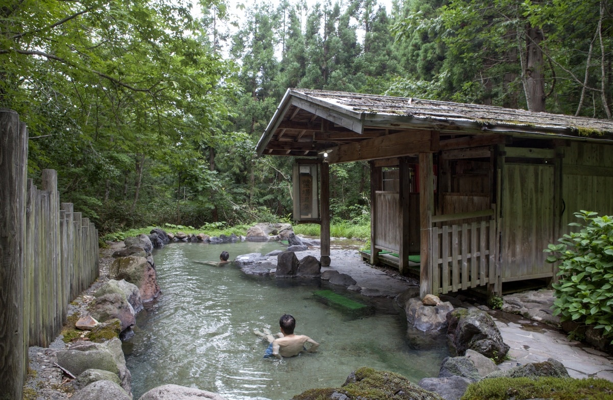 นิวโตะออนเซ็น (Nyuto Onsen)