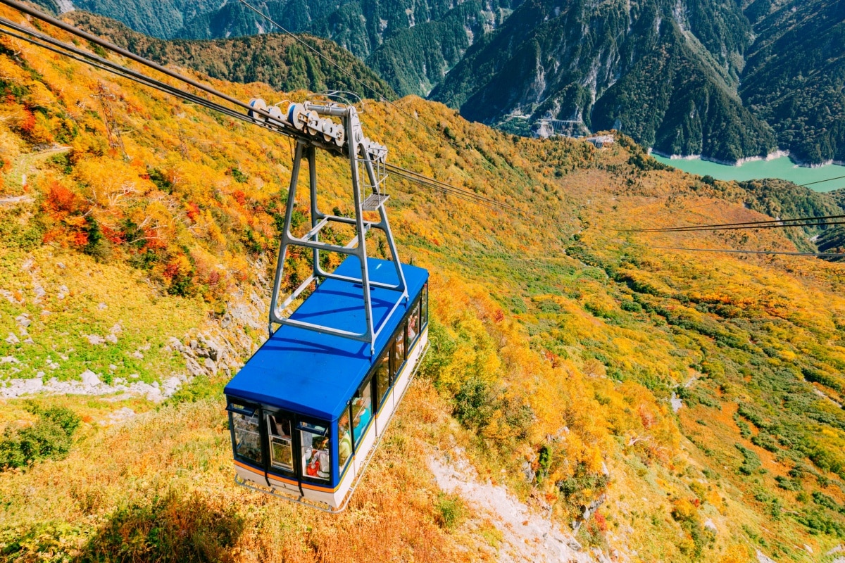 2. เส้นทางตัดผ่านภูเขา ทาเทยามะ-คุโรเบะ (Tateyama-Kurobe Alpine Route)