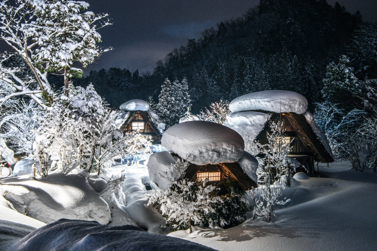 หมู่บ้านชิราคาว่าโก (Shirakawago)