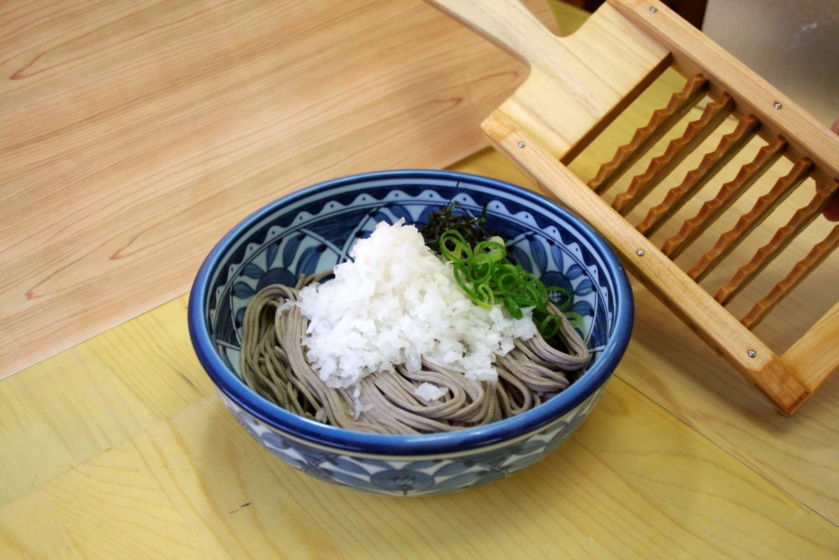 早餐立食新體驗！烏龍麵及蕎麥麵的專賣店「潮屋」