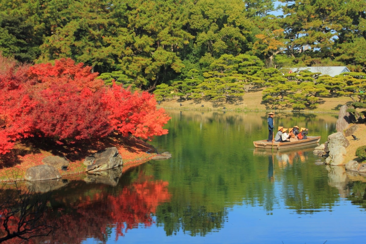 11. สวนริทสึริน จังหวัดคางาวะ (Ritsurin Garden, Kagawa)