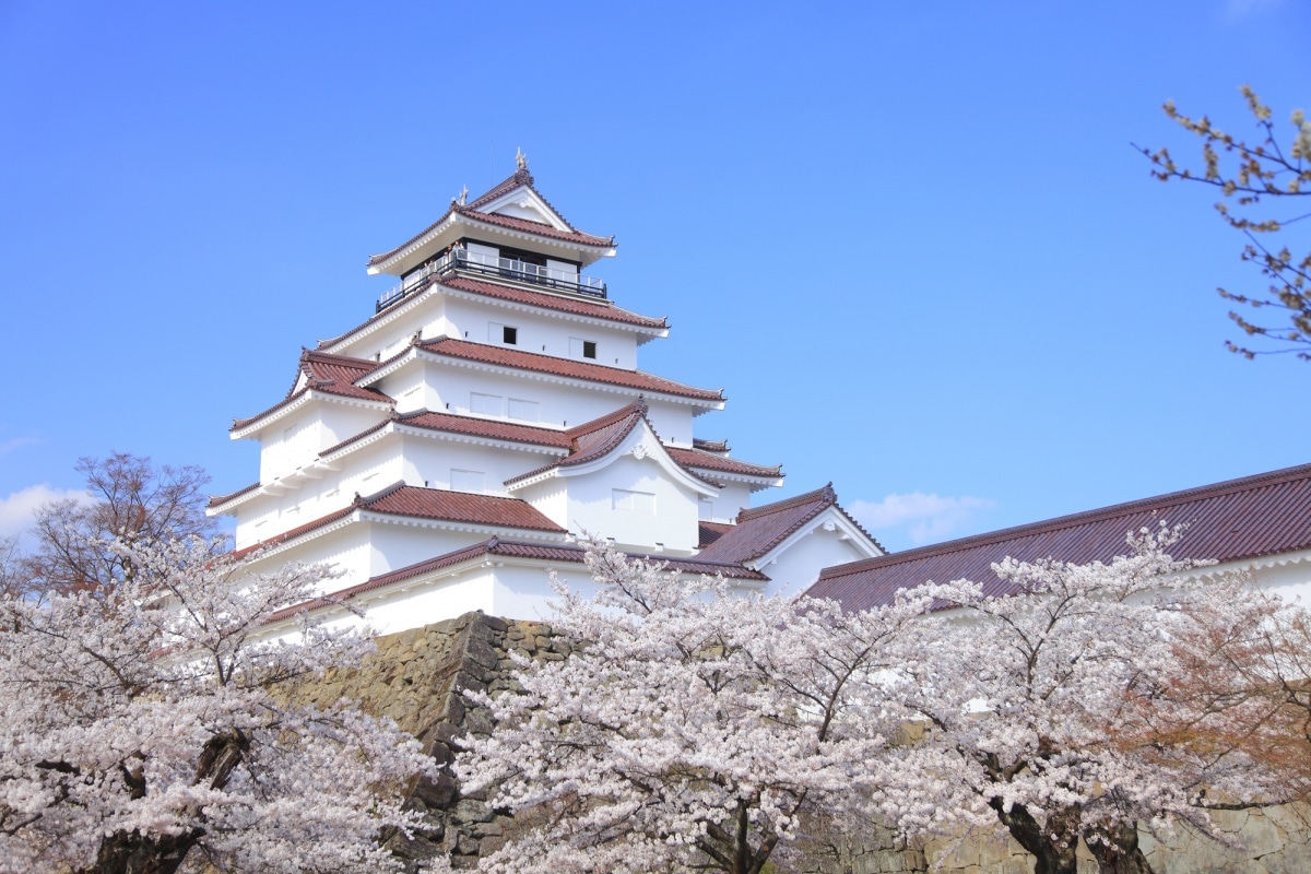 1 ปราสาทสึรุงะ (Tsuruga Castle)