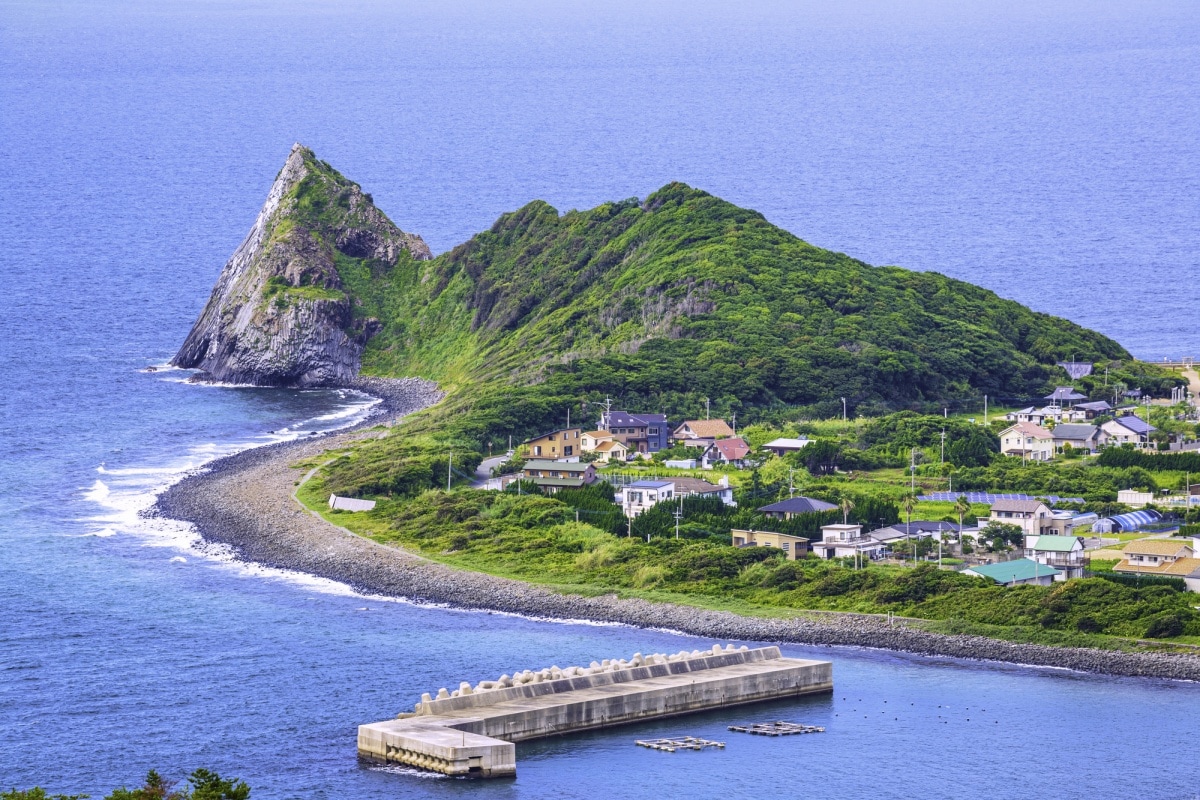 2. อิโตะชิมะ (Itoshima Island)