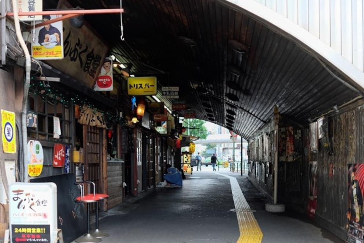 Y-18 สถานียูระคุโจ (Yurakucho Station)