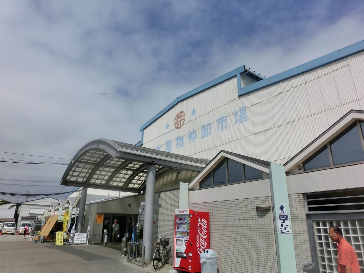 2. ตลาดปลาชิโองามะ, โทโฮคุ (Shiogama Fish Market, Tohoku)