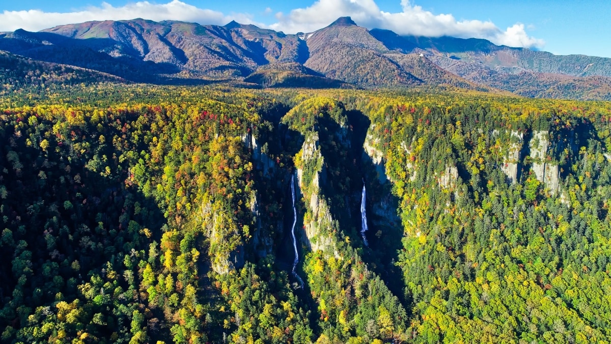 6 โซอุนเคียวออนเซ็น เมืองคามิคาวะ จังหวัดฮอกไกโด (Sounkyo Onsen, Kamikawa, Hokkaido)