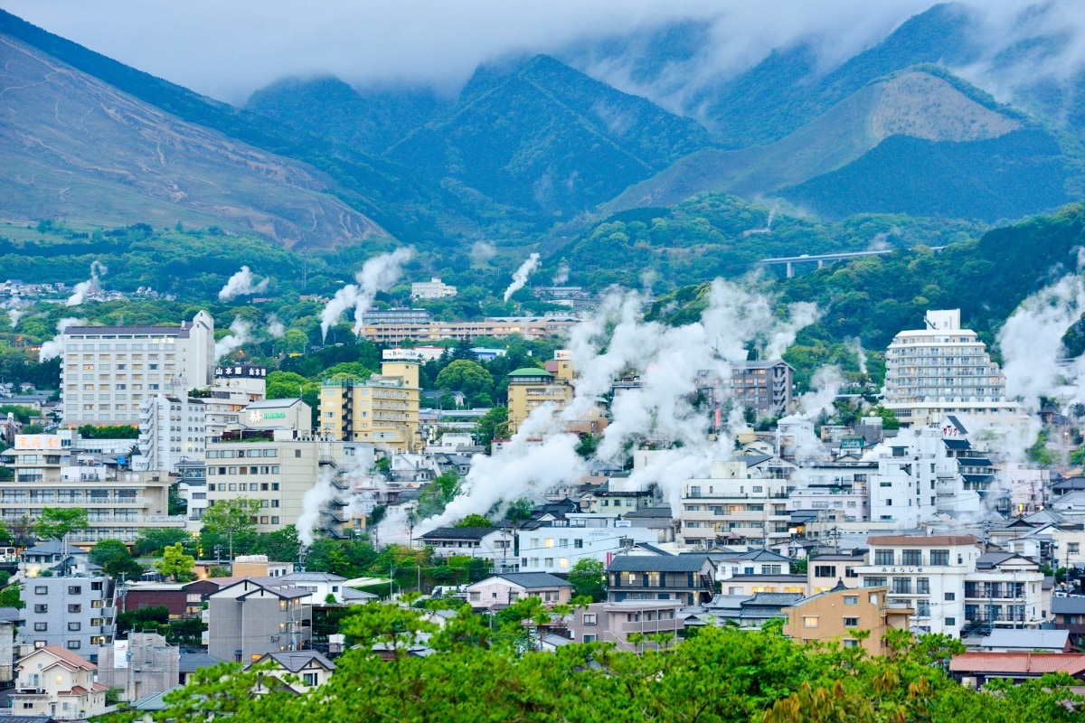 2. เบปปุอนเซ็น (Beppu Onsen) จังหวัดโออิตะ (Oita)