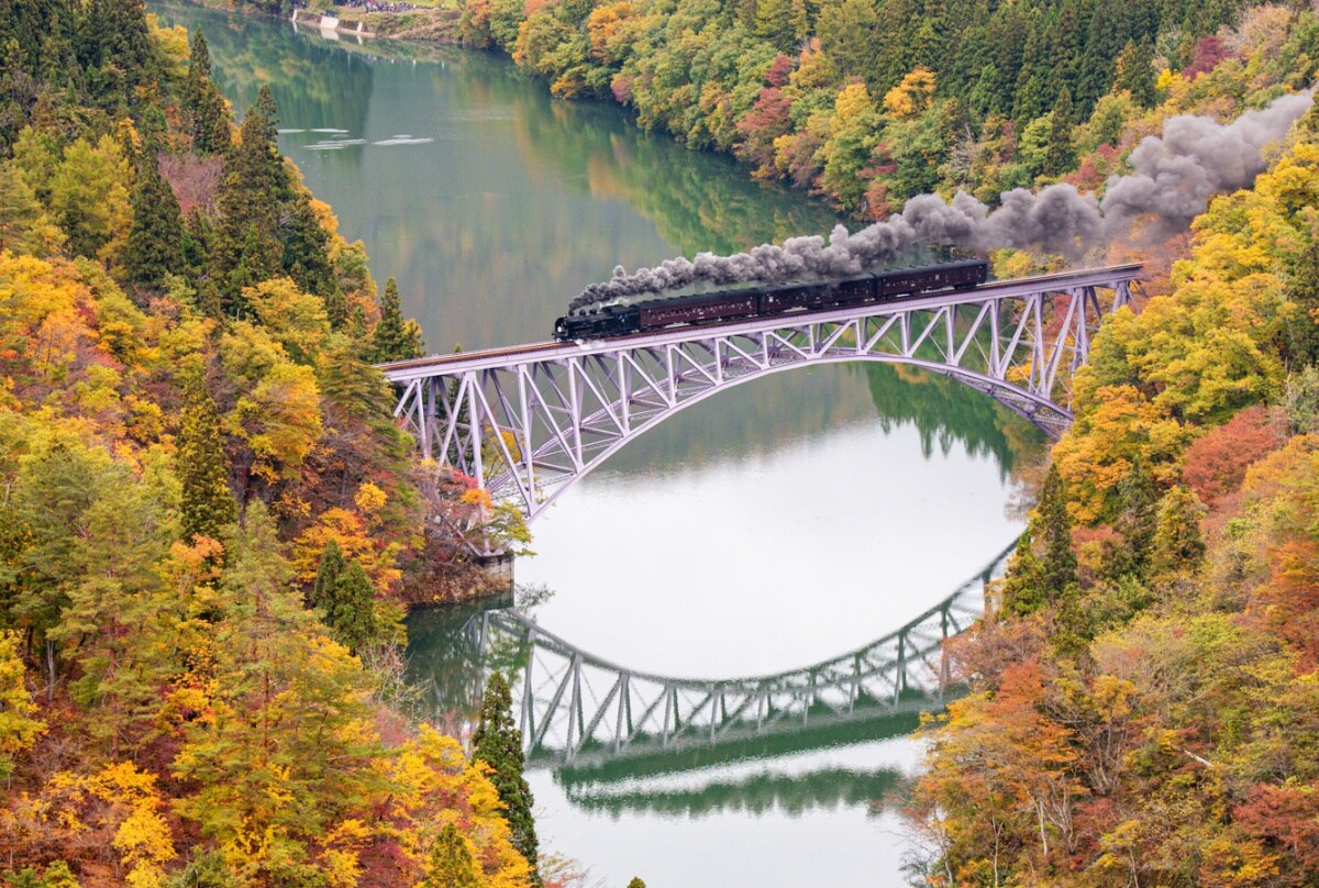 2. เส้นทางรถไฟสายทาดามิ (Tadami Line) จังหวัดฟุคุชิมะ (Fukushima)