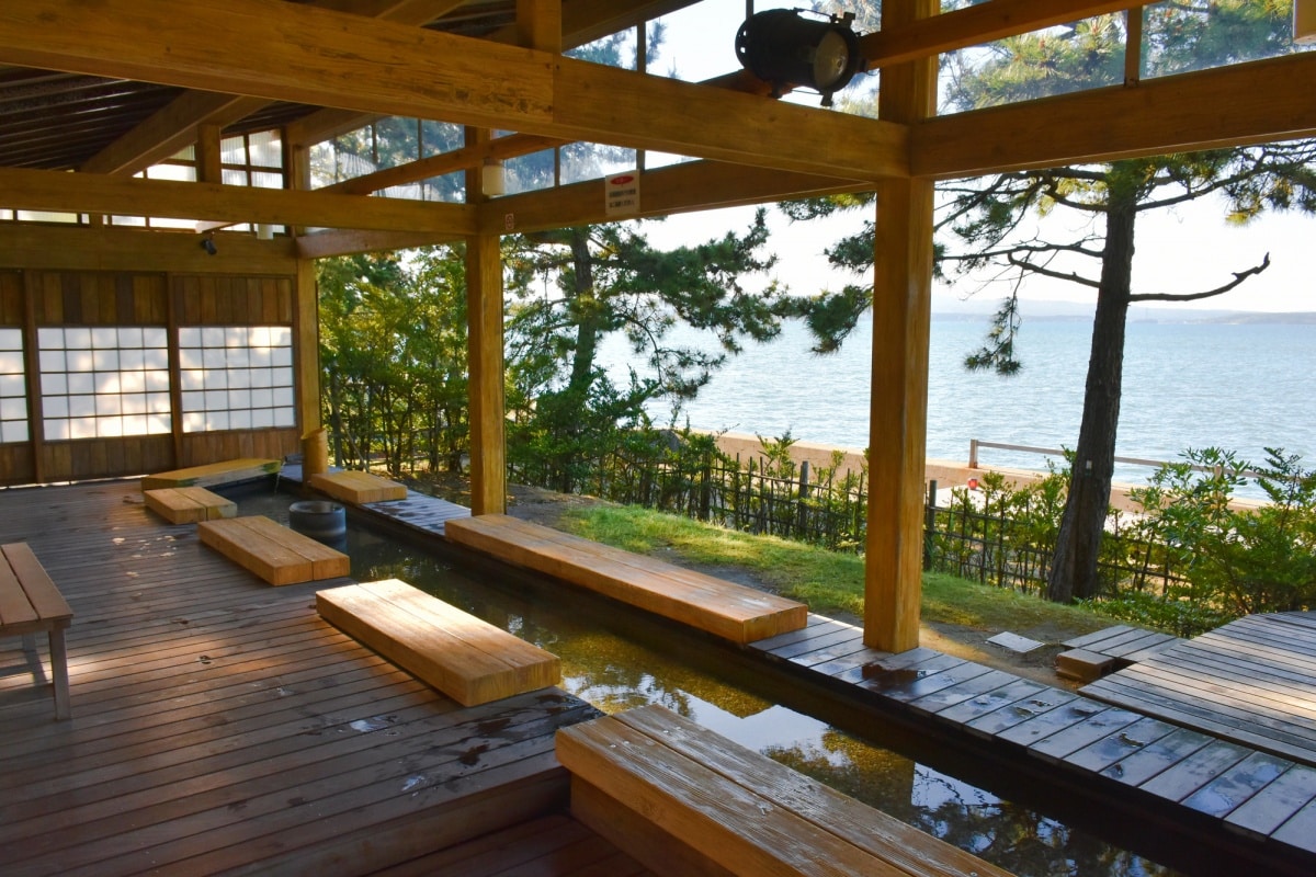 3. วาคุระออนเซ็น (Wakura Onsen), จังหวัดอิชิคาวะ (Ishikawa)