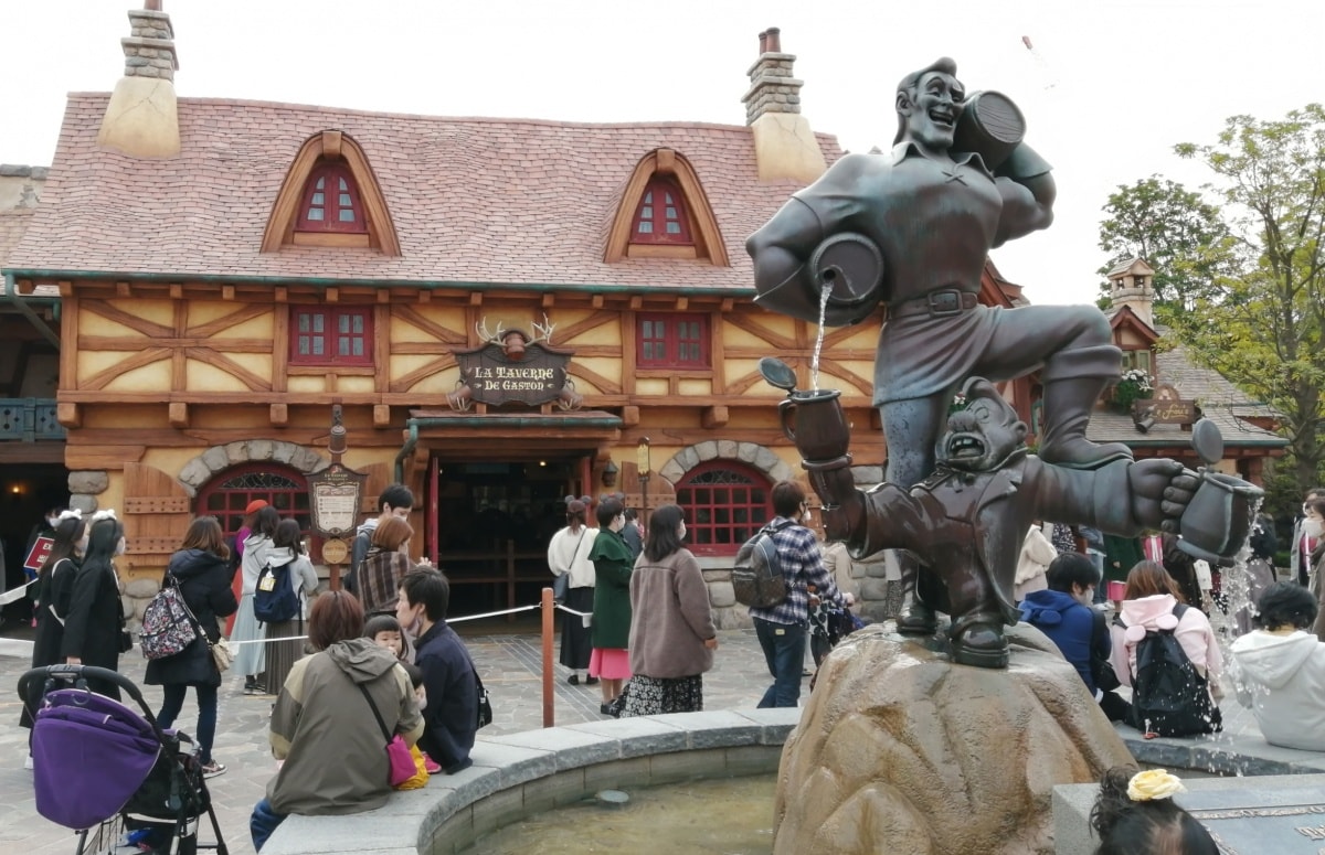 Beauty and the Beast at Tokyo Disneyland | All About Japan