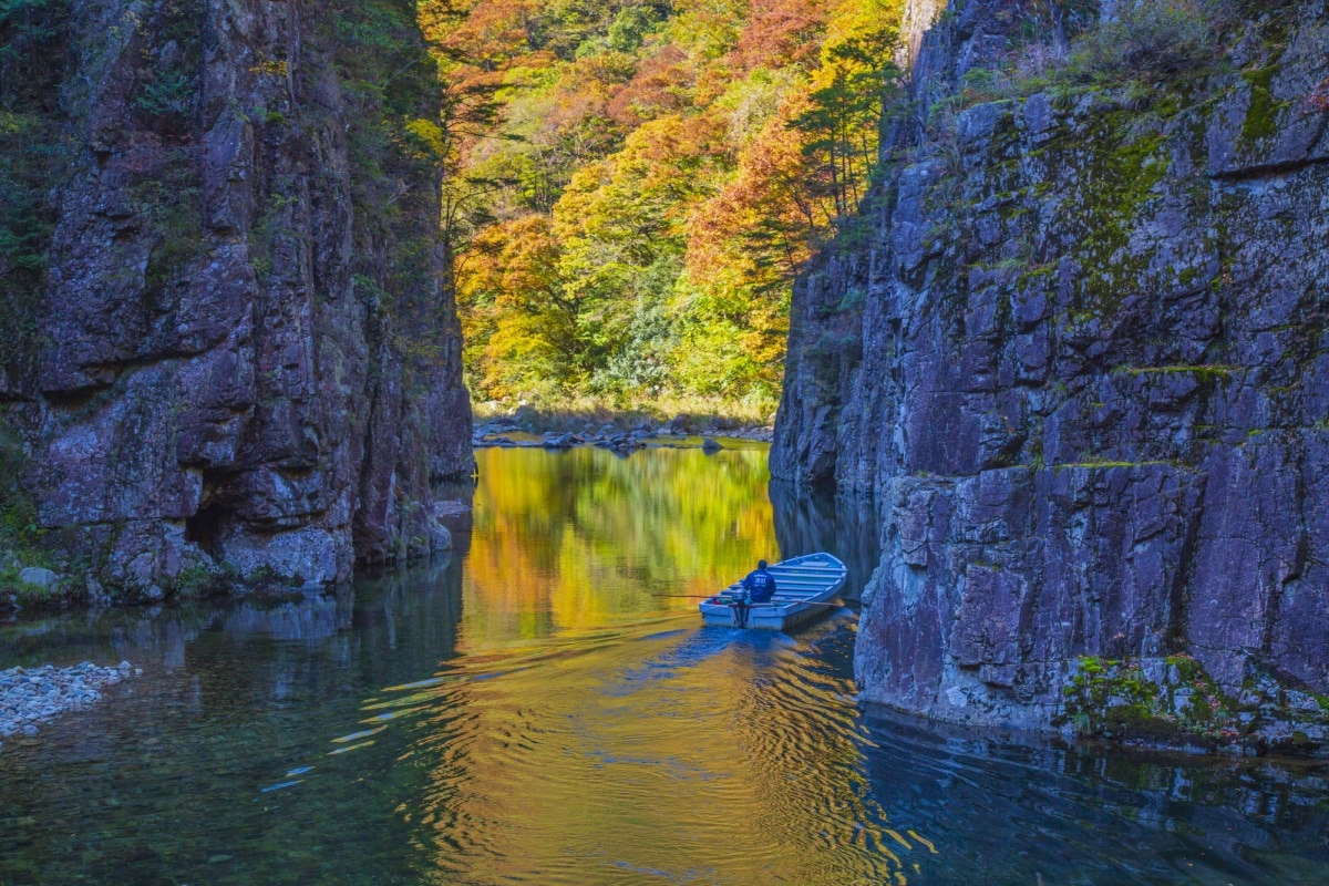 10. หุบเขาซันดังเคียว (Sandankyo Gorge)