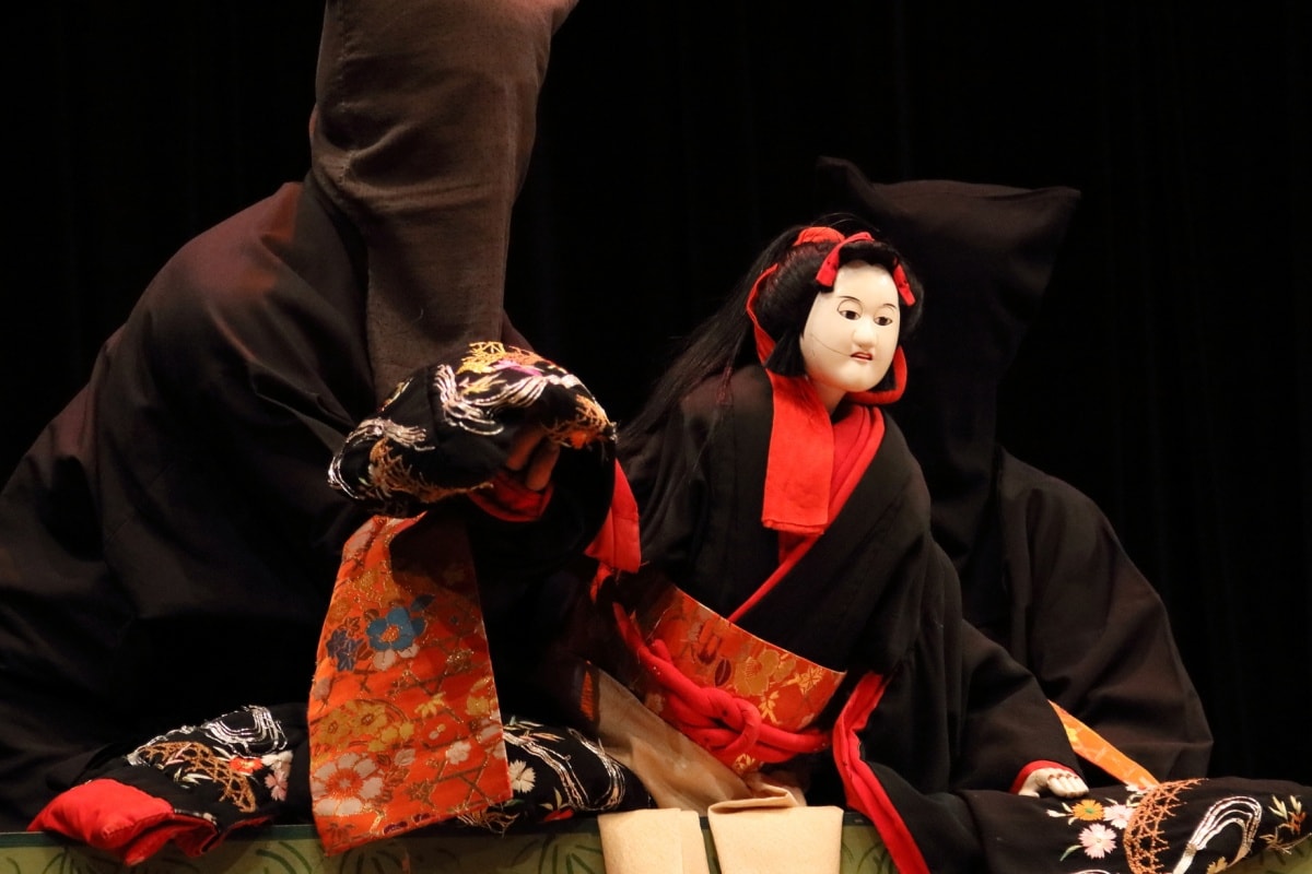 13 บุนรากุ (Bunraku)