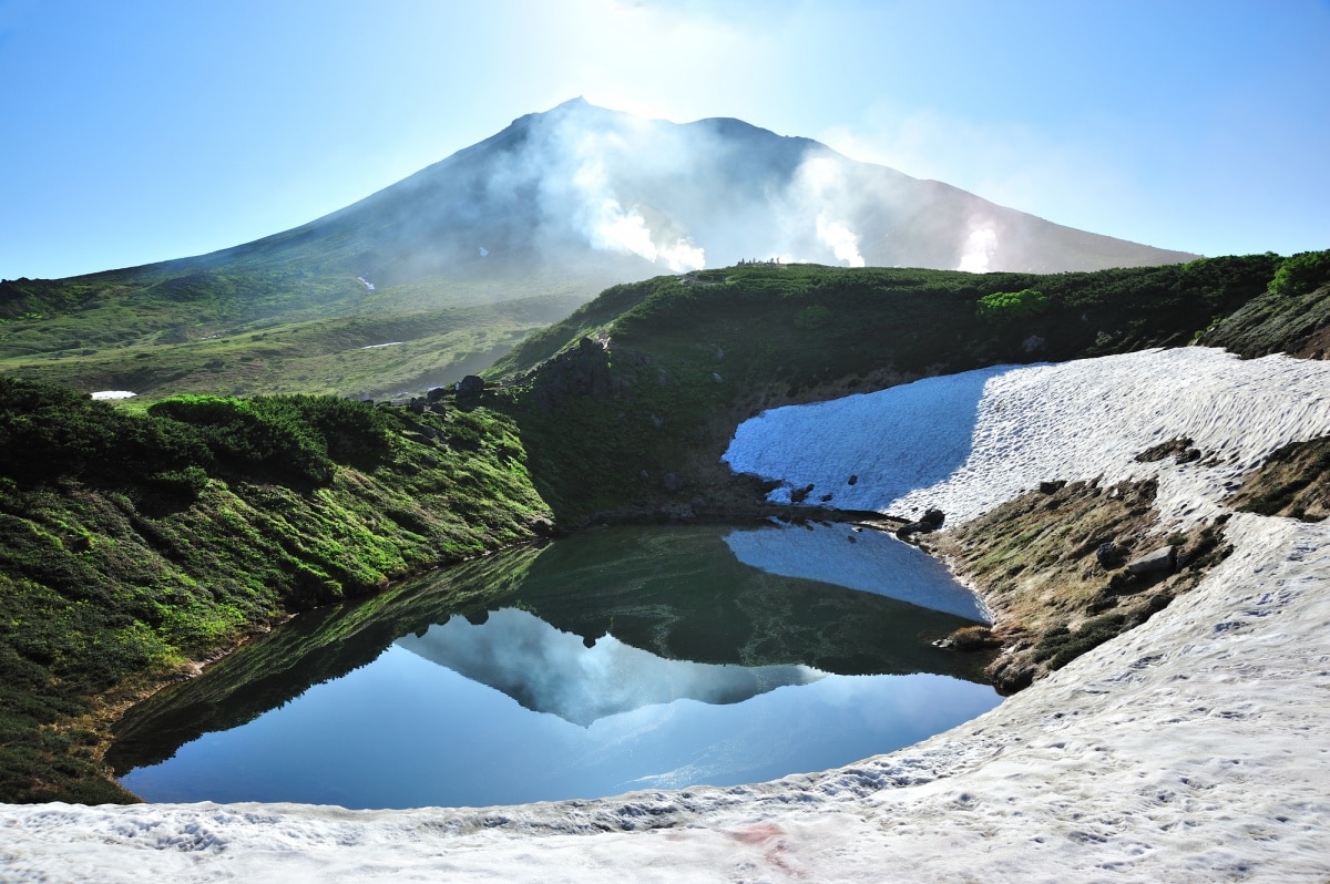 1. บึงคากามิและบึงซุริบาชิ (Kagami and Suribachi Pond)