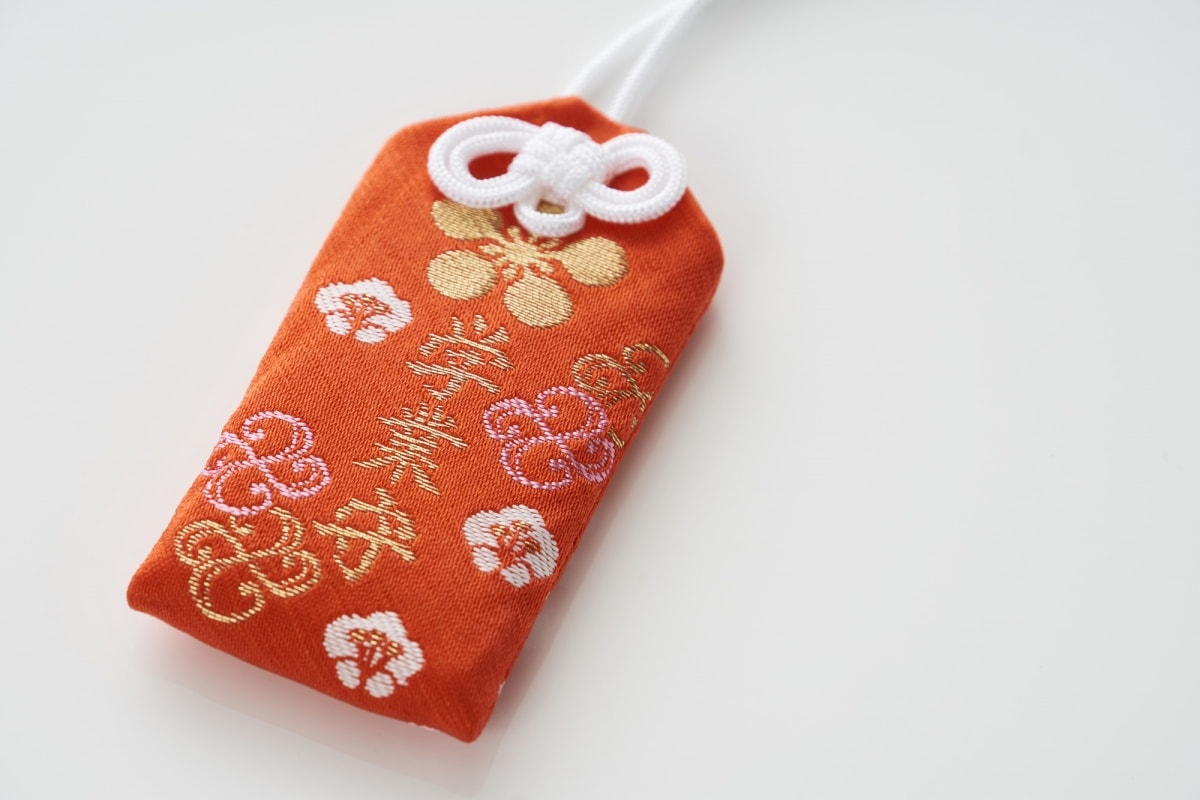 1. เครื่องรางญี่ปุ่น โอมาโมริ (Omamori)