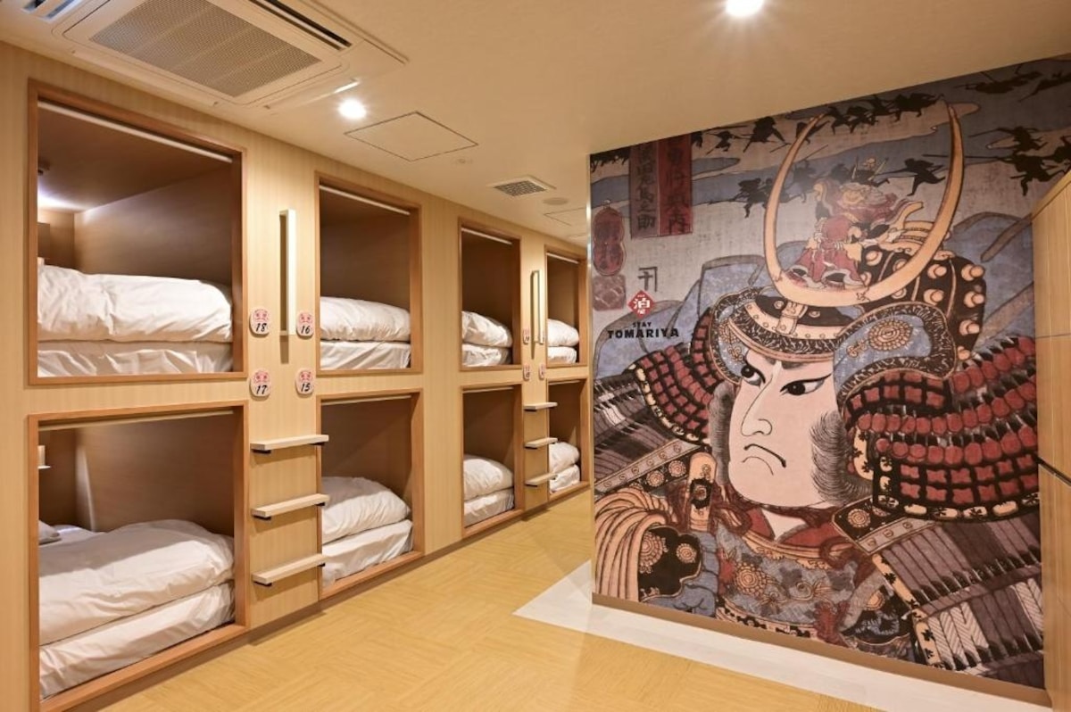 4. Hotel Tomariya Ueno