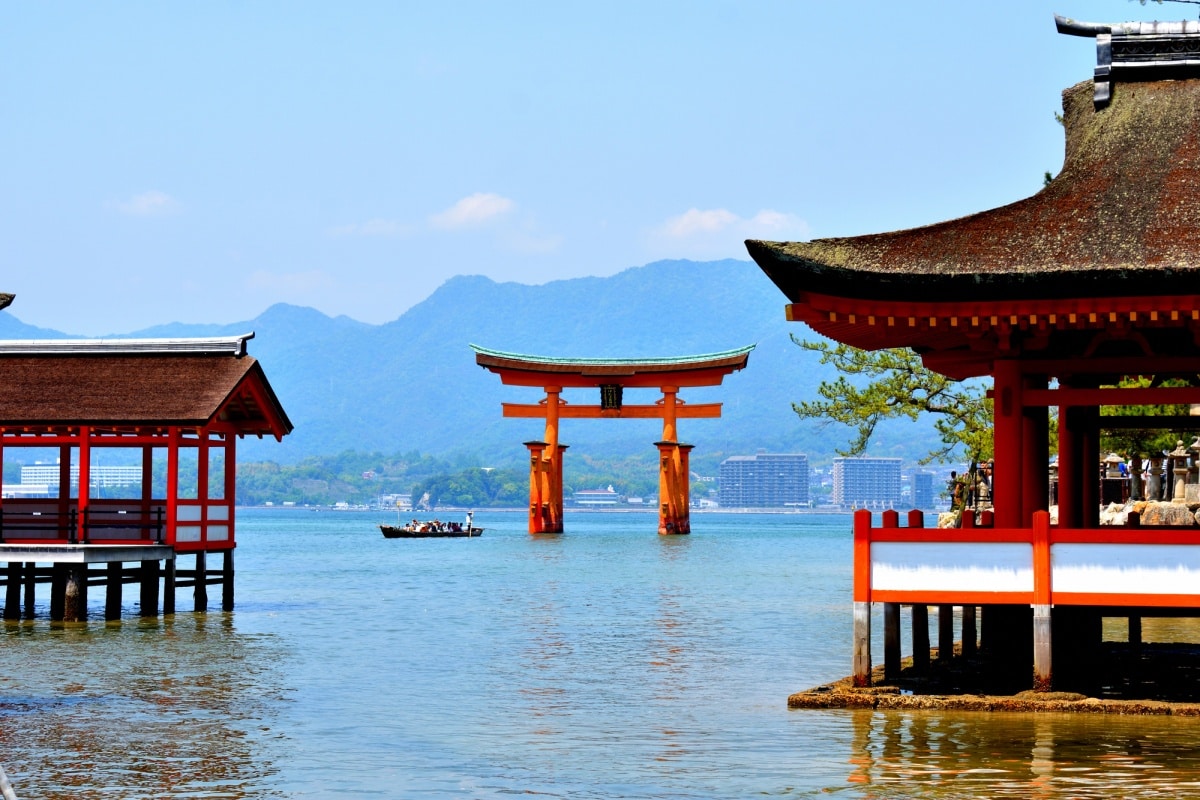 5. เกาะมิยาจิมะ (Miyajima Island)