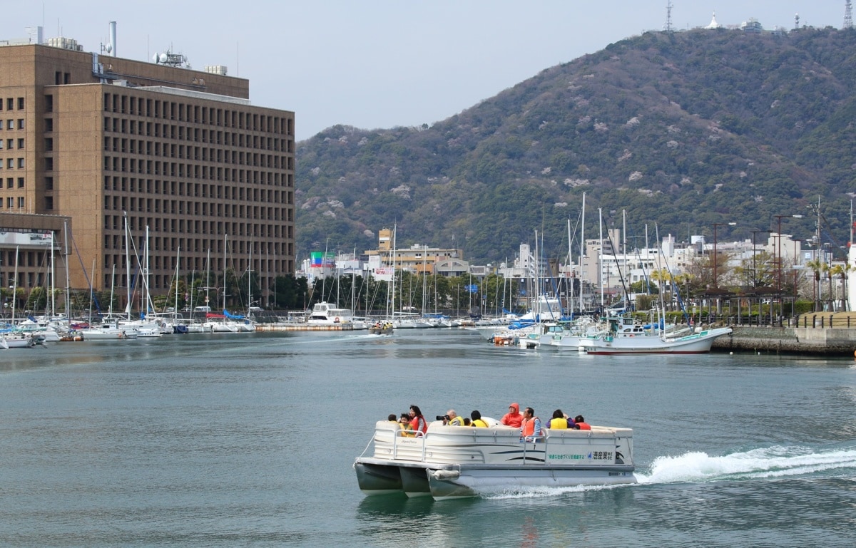 3:30pm: Cruise Around the City's Waterways