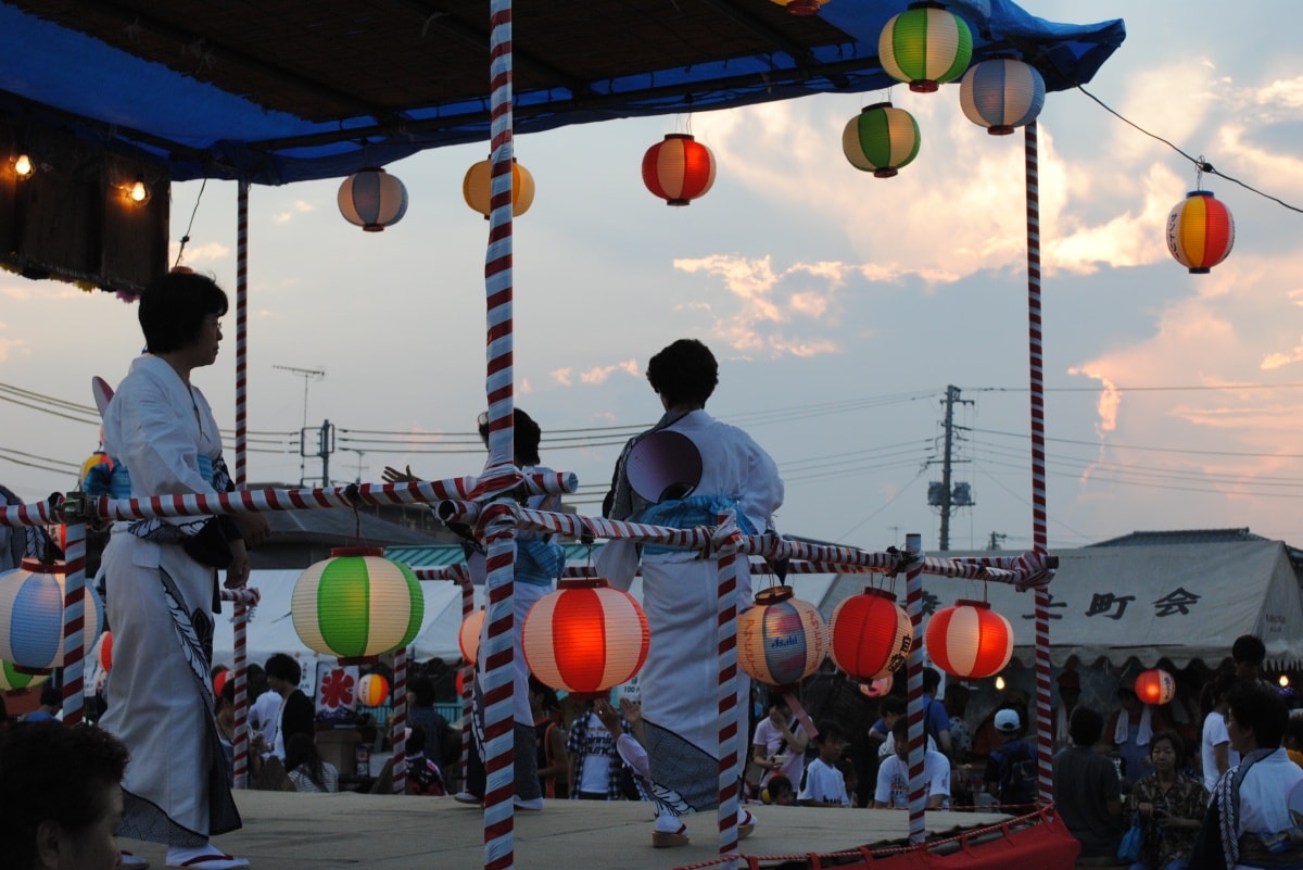 Celebrate Summer in Japan Like a Local: Bon Odori Dances and Fireworks ...