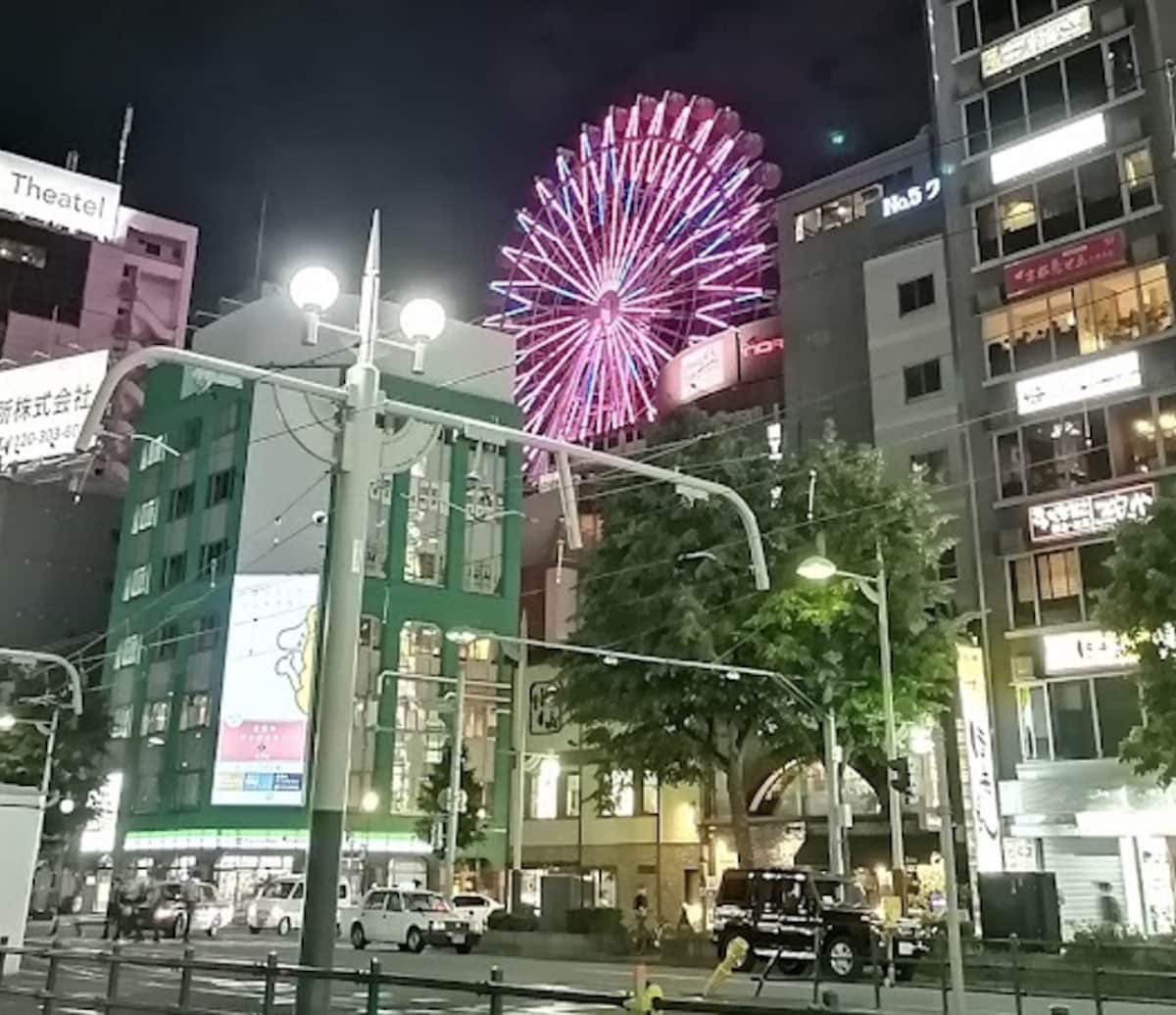 10:30 pm: Ride the Noria Ferris Wheel at Norbesa