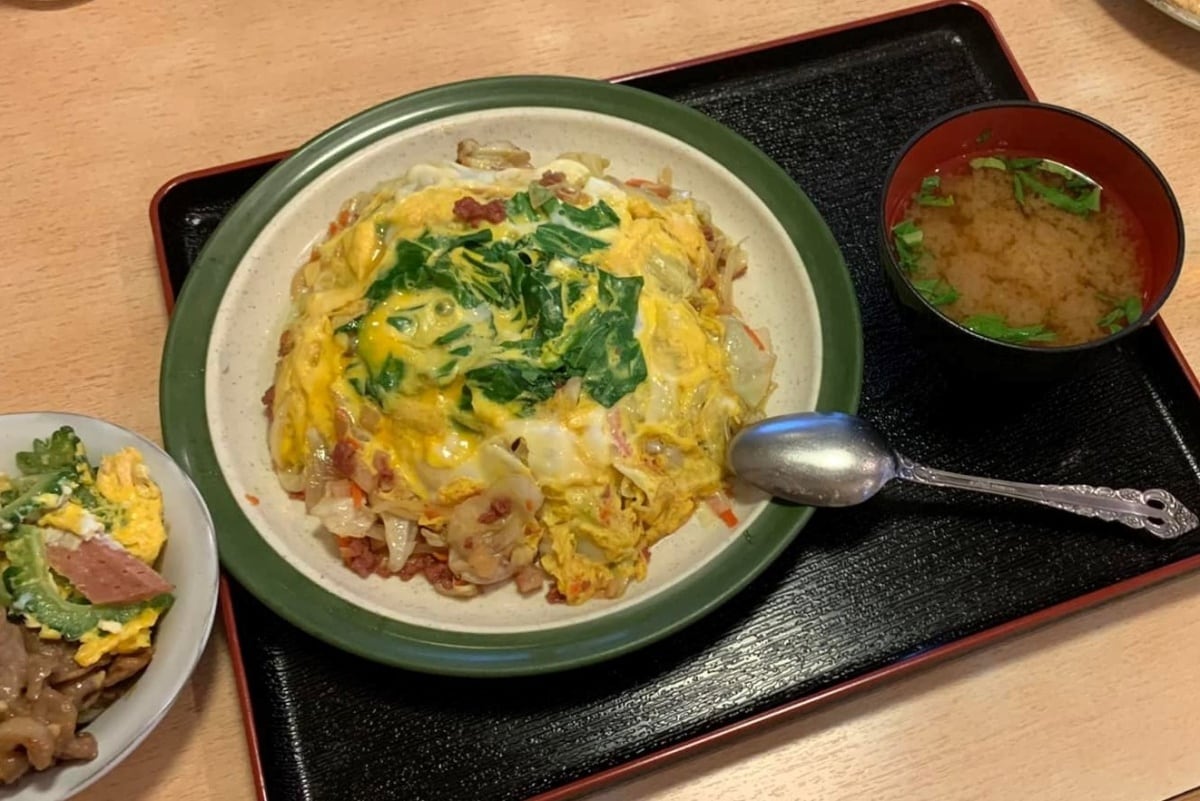 沖繩才吃得到的沖繩風的蓋飯定食｜お食事処みかど（MIKADO）