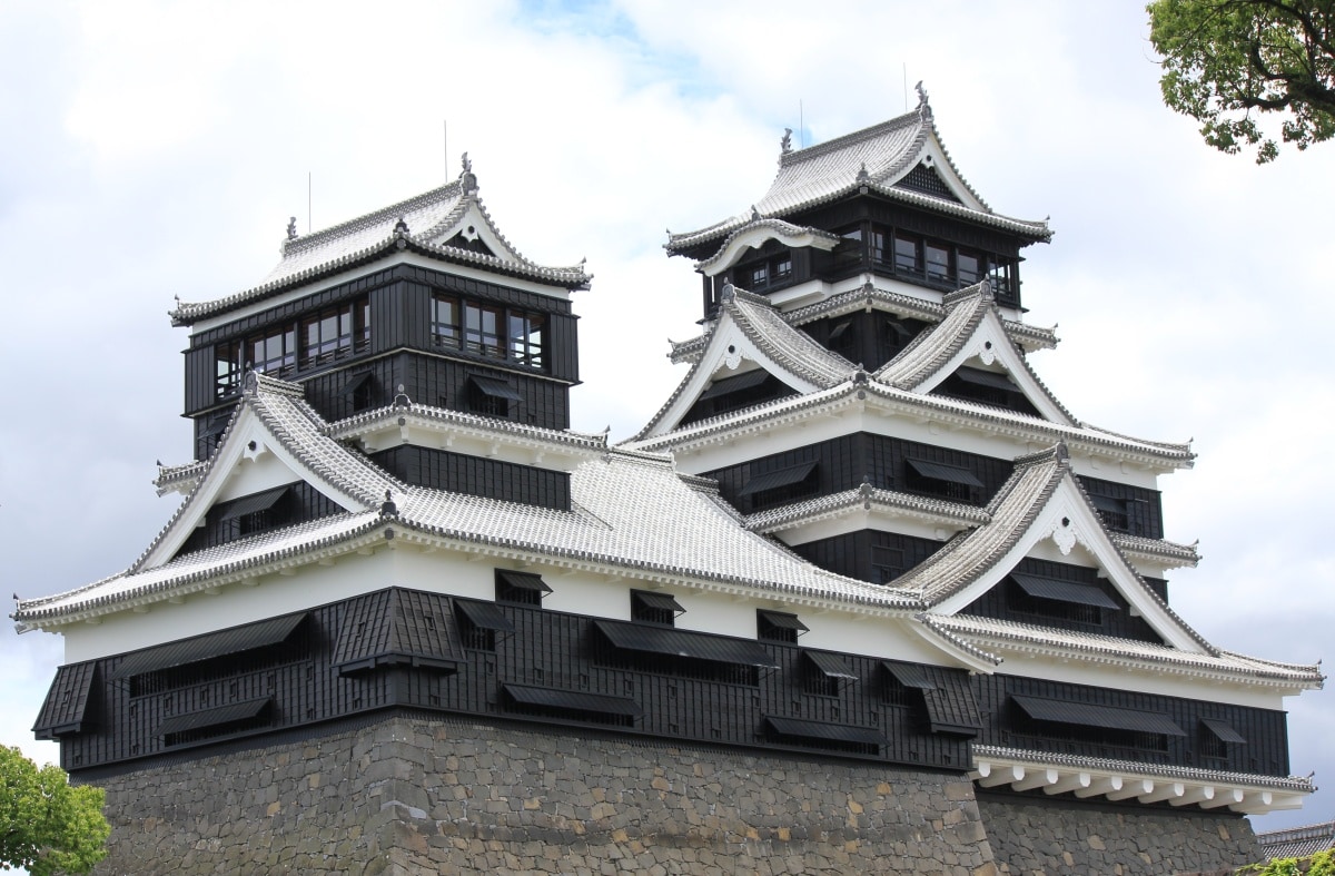 Saturday, 9:00 am: The best view in town from Kumamoto Castle