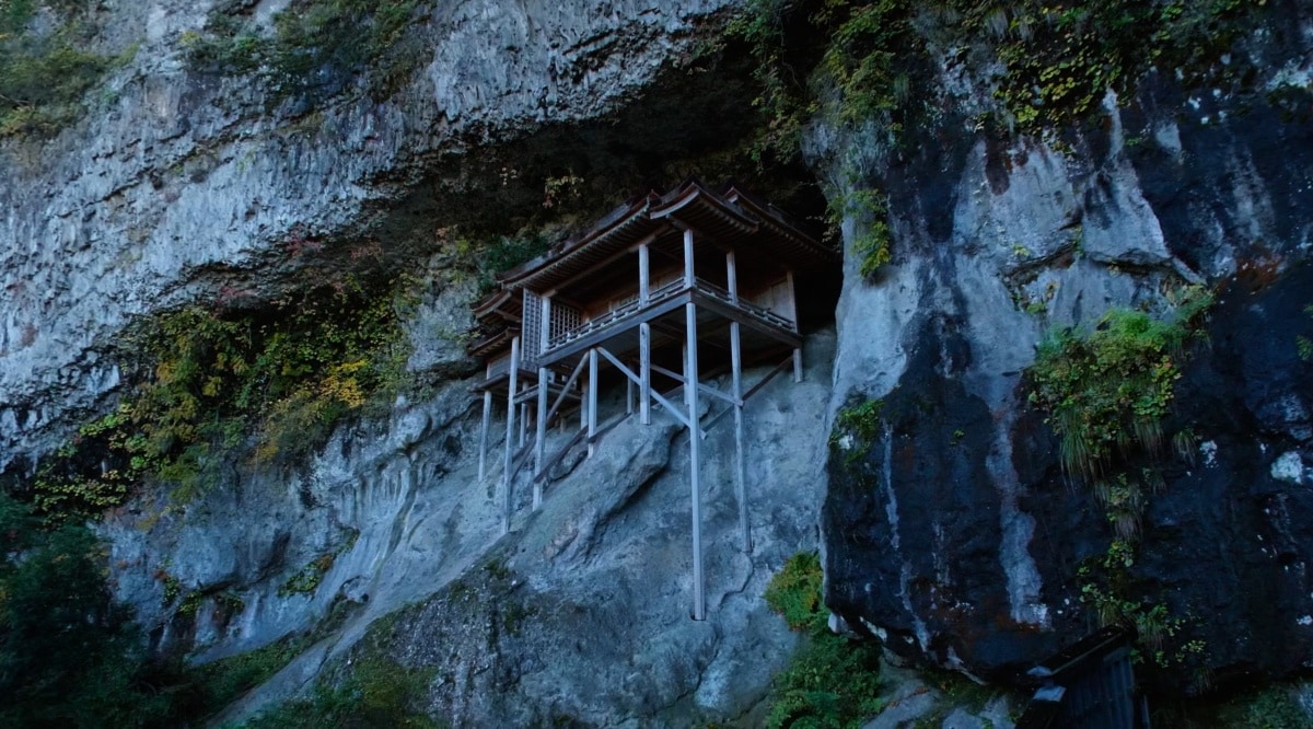 โบสถ์นาเงอิเรโด แห่งวัดซัมบุตสึจิ ภูเขามิโตกุ (Mt.Mitoku Sanbutsuji & Nageiredo)