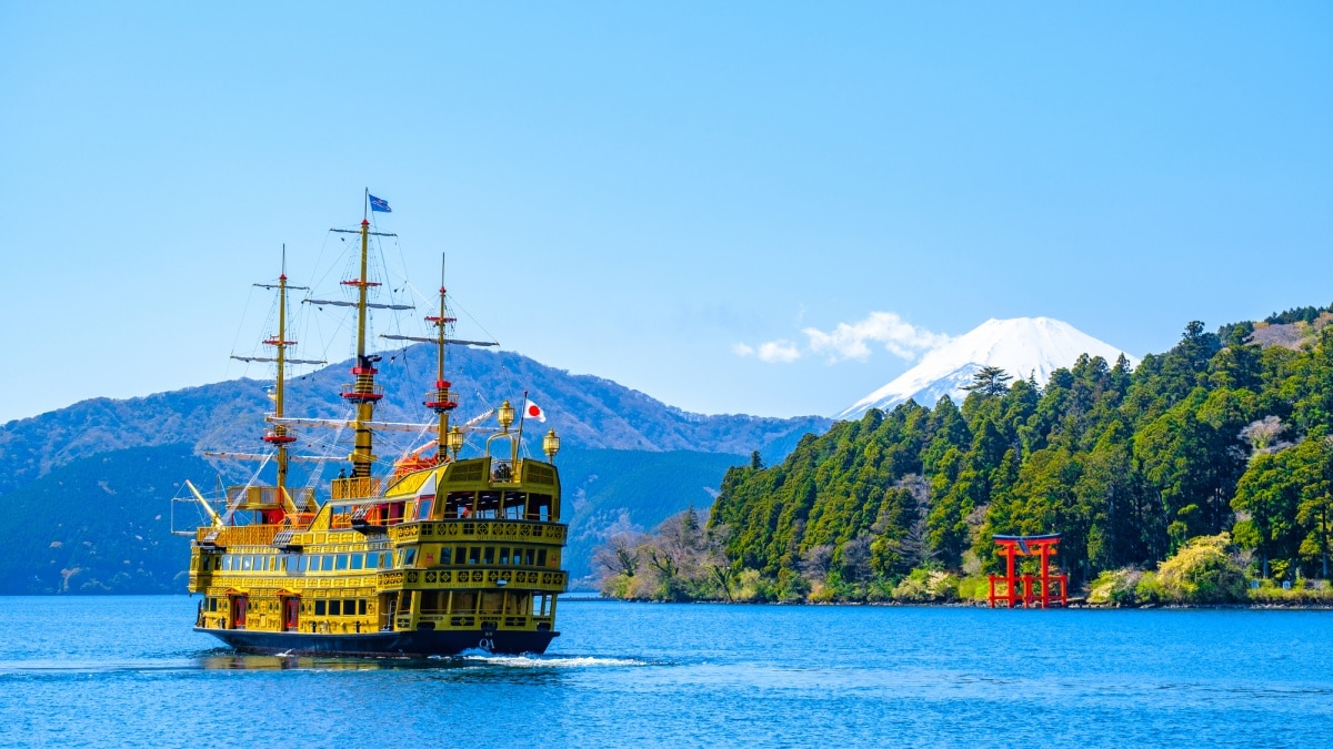 6. ชมวิวภูเขาไฟฟูจิ ล่องเรือและชิมไข่ดำที่ฮาโกเนะ จังหวัดคานากาวะ (Hakone, Kanagawa)